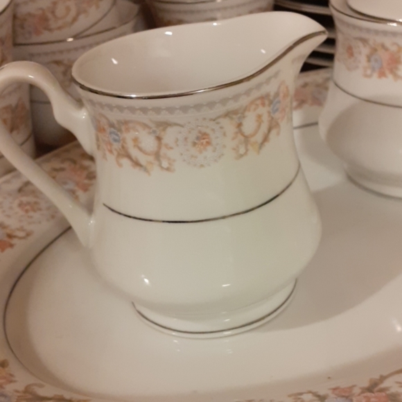 12 PC Silverie fine china China set - Picture 3 of 3